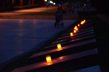 Одесситы зажгли "Свечу памяти"