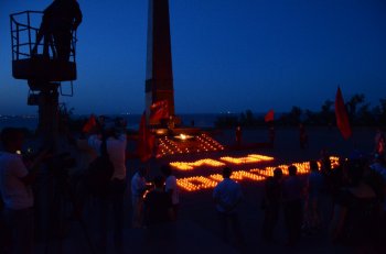 Одесситы зажгли "Свечу памяти"