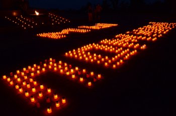 Одесситы зажгли "Свечу памяти"