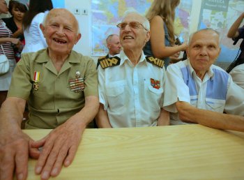 В библиотеке им. И. Франко представили «Песни опаленные войной» (фото)