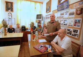 В библиотеке им. И. Франко представили «Песни опаленные войной» (фото)
