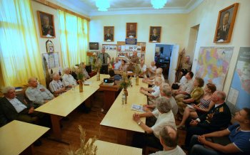 В библиотеке им. И. Франко представили «Песни опаленные войной» (фото)