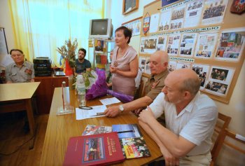 В библиотеке им. И. Франко представили «Песни опаленные войной» (фото)