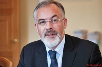 Табачник: Украина должна осудить действия УПА