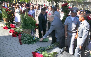 Одесса торжественно празднует День Конституции Украины