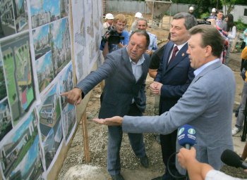 В Одессе заложили памятную капсулу в фундамент будущего храма церковно-приходской школы
