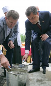 В Одессе заложили памятную капсулу в фундамент будущего храма церковно-приходской школы