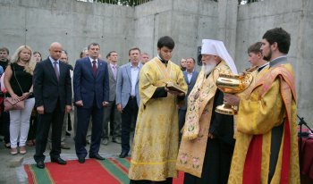В Одессе заложили памятную капсулу в фундамент будущего храма церковно-приходской школы