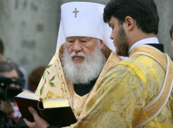 В Одессе заложили памятную капсулу в фундамент будущего храма церковно-приходской школы