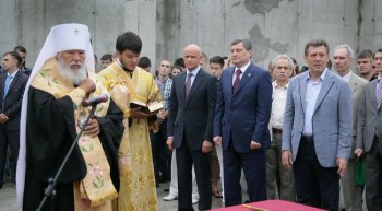 В Одессе заложили памятную капсулу в фундамент будущего храма церковно-приходской школы