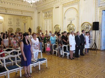 Около 40 женщин Одесской области получили почетное звание «Мать-героиня»