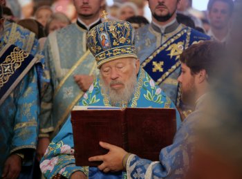 Митрополит Владимир возглавил праздничную литургию в Свято-Успенском кафедральном соборе Одессы (фото)