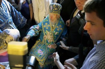 Митрополит Владимир возглавил праздничную литургию в Свято-Успенском кафедральном соборе Одессы (фото)