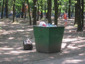 411-я батарея: мусор, кафе, лошади и аттракционы…