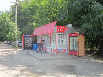 411-я батарея: мусор, кафе, лошади и аттракционы…