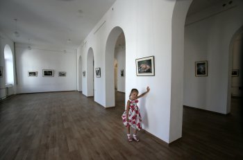 В монастыре открылась выставка Леси Чикарюк (фото)