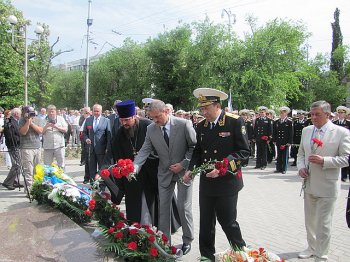 Глава Севастополя пообещал защитить город от депутатов-фашистов