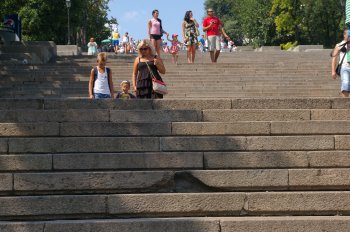 Гости кинофестиваля пройдут по загаженному подземному переходу у морвокзала