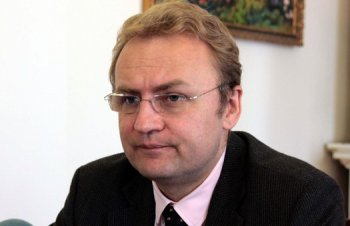За один вечер мэра Львова дважды избили
