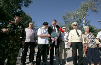 Сегодня на Аллее Cлавы чествовали героев Одессы