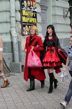 Японское Maid Cafe «Natsu Nami» накормило анимационных героев в Украинском театре
