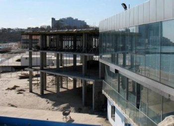 Прокуратура убеждает, что «Портофино» не будет мешать детям играть в «Аркадии»