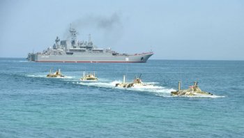Шойгу вывел на учения 5 армий, 160 тыс. человек, 130 самолетов, 70 кораблей, 5 тыс. танков и бронемашин