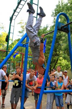 В Суворовском районе появилась новая спортплощадка