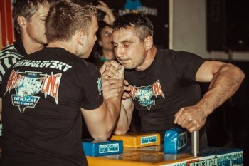 Самые сильные армрестлеры мира в Одессе боролись за победу в «Битве Титанов» 2013!