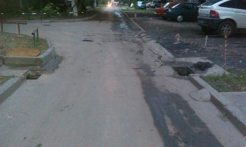 Дворники Малиновского района расставляют смертельные ловушки на детей (фото)