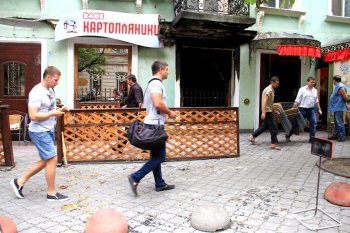 Пожар в центре Одессы: Кому понадобились «Картопляники»? (фото)