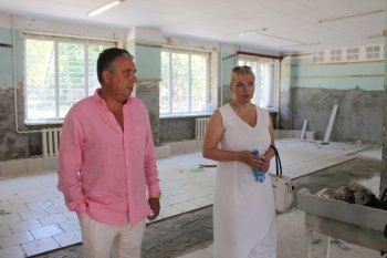 Евгений Гофман: «Создать детям благоприятные условия для обучения – одна из главных моих задач, как депутата»