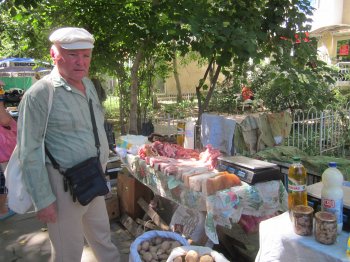 Стихийная торговля процветает в Одессе: Ответственных нет