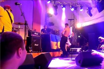 Bloodhound Gang покинула Россию после скандала с флагом в клубе "Ибица" в Одессе ("BBCRussian.com", Великобритания)