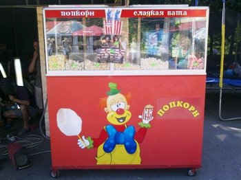 Люди Костусева сломали батуты в парке Горького