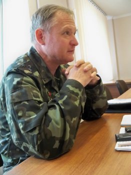 Городские власти уже полгода «футболят» 88-летнего ветерана Великой Отечественной войны по кругу чиновничьих порогов
