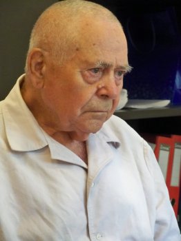 Городские власти уже полгода «футболят» 88-летнего ветерана Великой Отечественной войны по кругу чиновничьих порогов