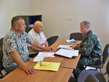 Городские власти уже полгода «футболят» 88-летнего ветерана Великой Отечественной войны по кругу чиновничьих порогов
