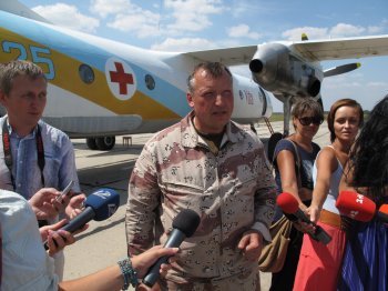 Валерий Матковский по поручению губернатора встретил украинцев, травмированных в результате ДТП в Беларуси (фото)