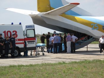 Валерий Матковский по поручению губернатора встретил украинцев, травмированных в результате ДТП в Беларуси (фото)