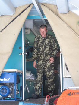 Валерий Матковский по поручению губернатора встретил украинцев, травмированных в результате ДТП в Беларуси (фото)