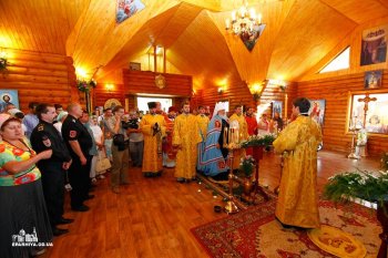 Митрополит Агафангел освятил новый храм, в котором будут совершаться службы и для глухонемых