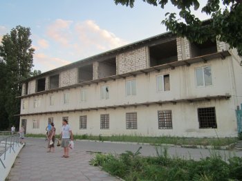 По маршруту отдыхающих: Грязь, разруха, неухоженность (фото)