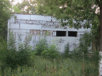 По маршруту отдыхающих: Грязь, разруха, неухоженность (фото)