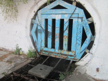 По маршруту отдыхающих: Грязь, разруха, неухоженность (фото)
