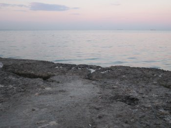 По маршруту отдыхающих: Грязь, разруха, неухоженность (фото)