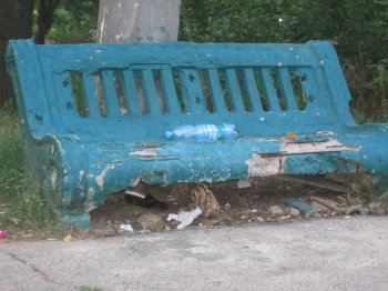 По маршруту отдыхающих: Грязь, разруха, неухоженность (фото)