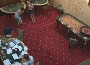 Одесская милиция "накрыла" подпольное казино в клубе "Мандарин" (фоторепортаж)