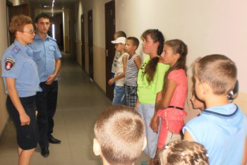 Юные красноокнянцы без боя овладели Красноокнянским райотделом милиции (фото)