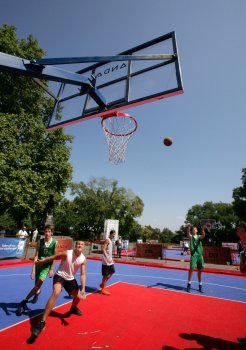 На Думской проходит чемпионат Украины по баскетболу 3х3 (фото)